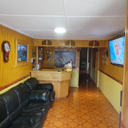 Hostal South Wind I Πουέρτο Νατάλες Εξωτερικό φωτογραφία