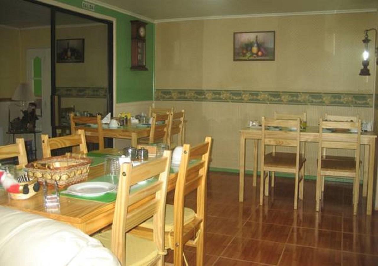 Hostal South Wind I Πουέρτο Νατάλες Εξωτερικό φωτογραφία