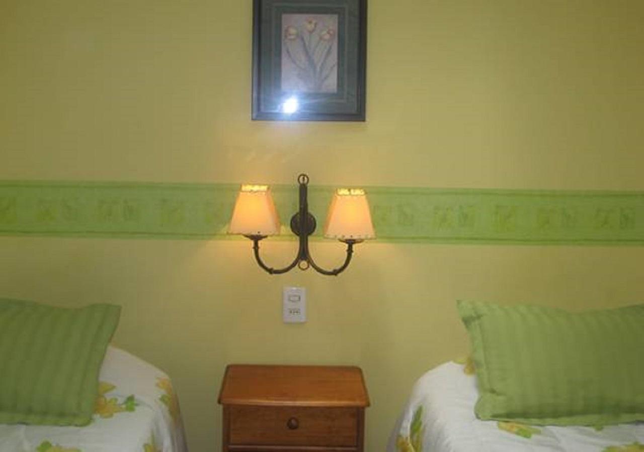 Hostal South Wind I Πουέρτο Νατάλες Εξωτερικό φωτογραφία